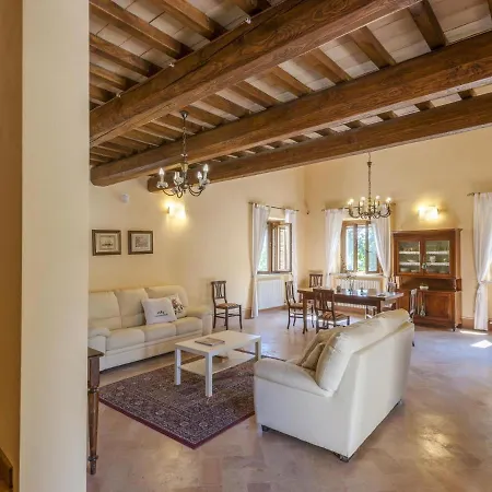 Belvilla By Oyo Calfattore Duca Federico Holiday home Belforte all'Isauro